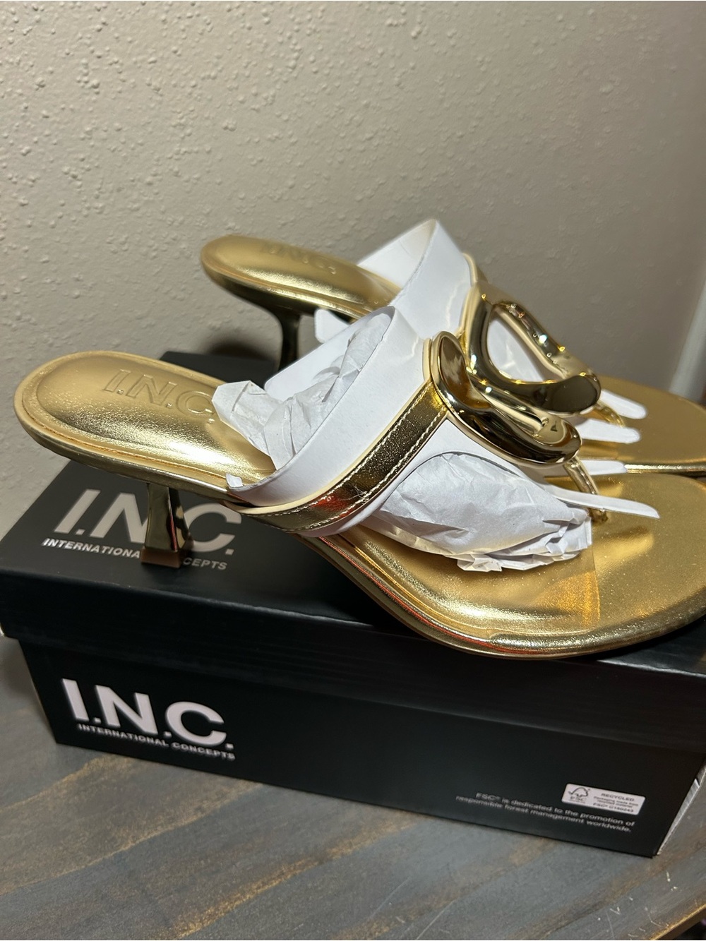 INC International Concepts Gold and White Women's Dress Heels NWT size 8